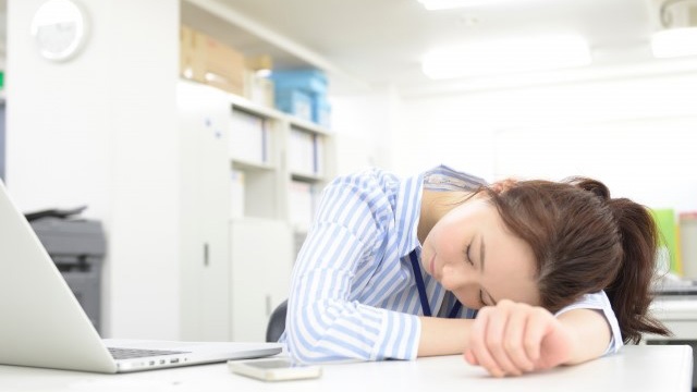 脳の疲労感を減らす方法「1分間の休息、仮眠のススメ」