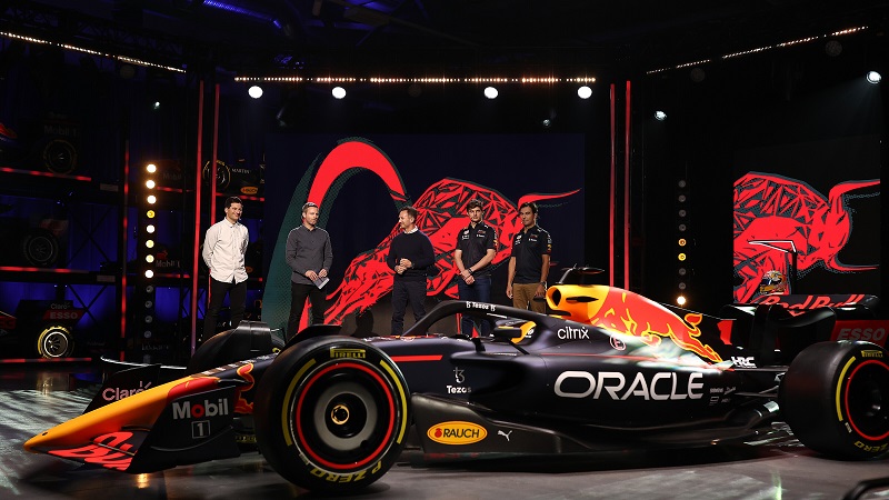 レッドブルが2022年型F1マシン『RB18』を発表。車体に入る「ＨＲＣ」ロゴの背景とは｜CoCoKARAnext（ココカラnext）