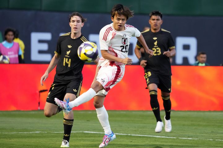 根尾昂 EPOCH 2020 デコモリ 25枚限定 ファーストナンバー