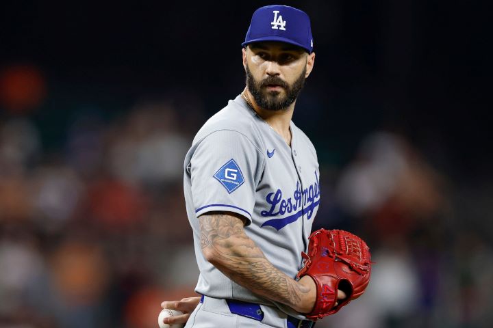 【最終値下げ!!】塩見泰隆　優勝ワッペン付きユニフォーム 塩見泰隆 ヤクルトスワローズ 優勝記念ユニフォーム｜Yahoo