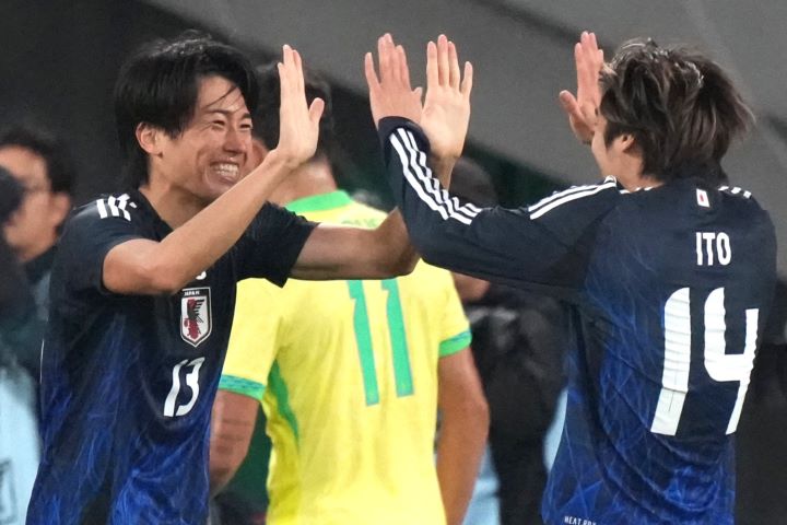 ヤクルトスワローズ 西浦直亨　実使用　上下 今年からコーチ就任 ヤクルトがDeNA戦力外の西浦直亨をコーチで招へい 現役引退