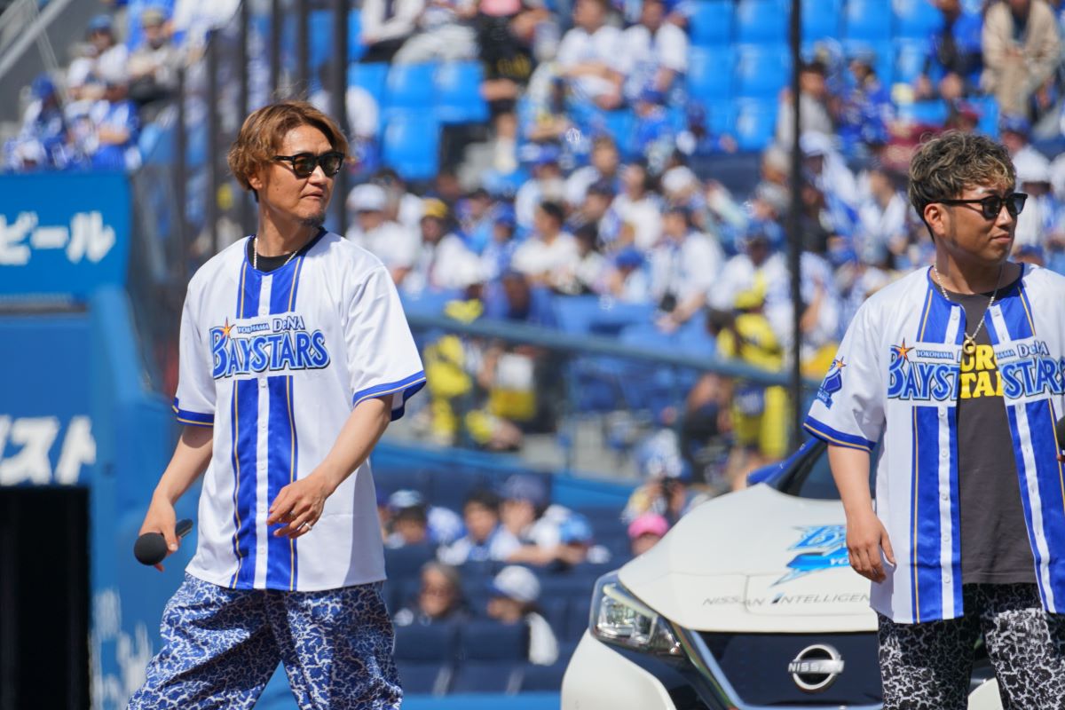 【写真20枚】「弟子の牧を」と指名した大和の投球は無情のワンバウンド　「100点中9点でした……」と本人も苦笑いのファーストピッチの様子を見る