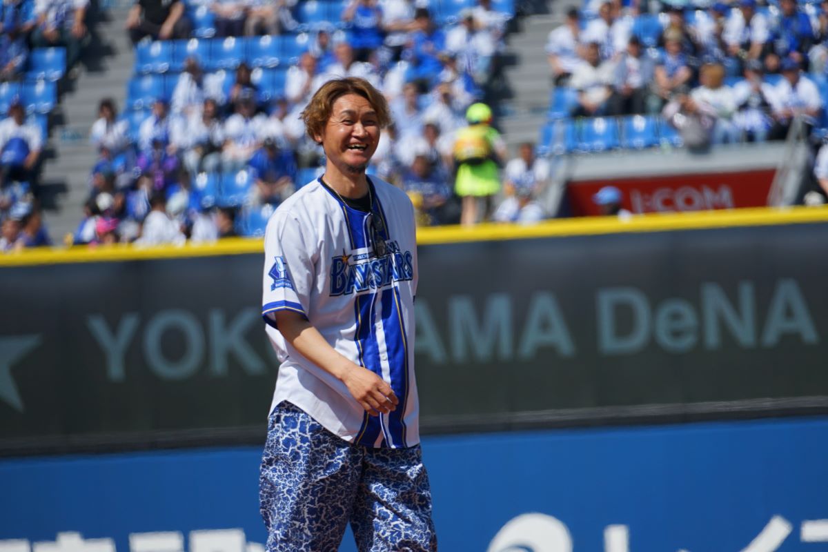 【写真20枚】「弟子の牧を」と指名した大和の投球は無情のワンバウンド　「100点中9点でした……」と本人も苦笑いのファーストピッチの様子を見る