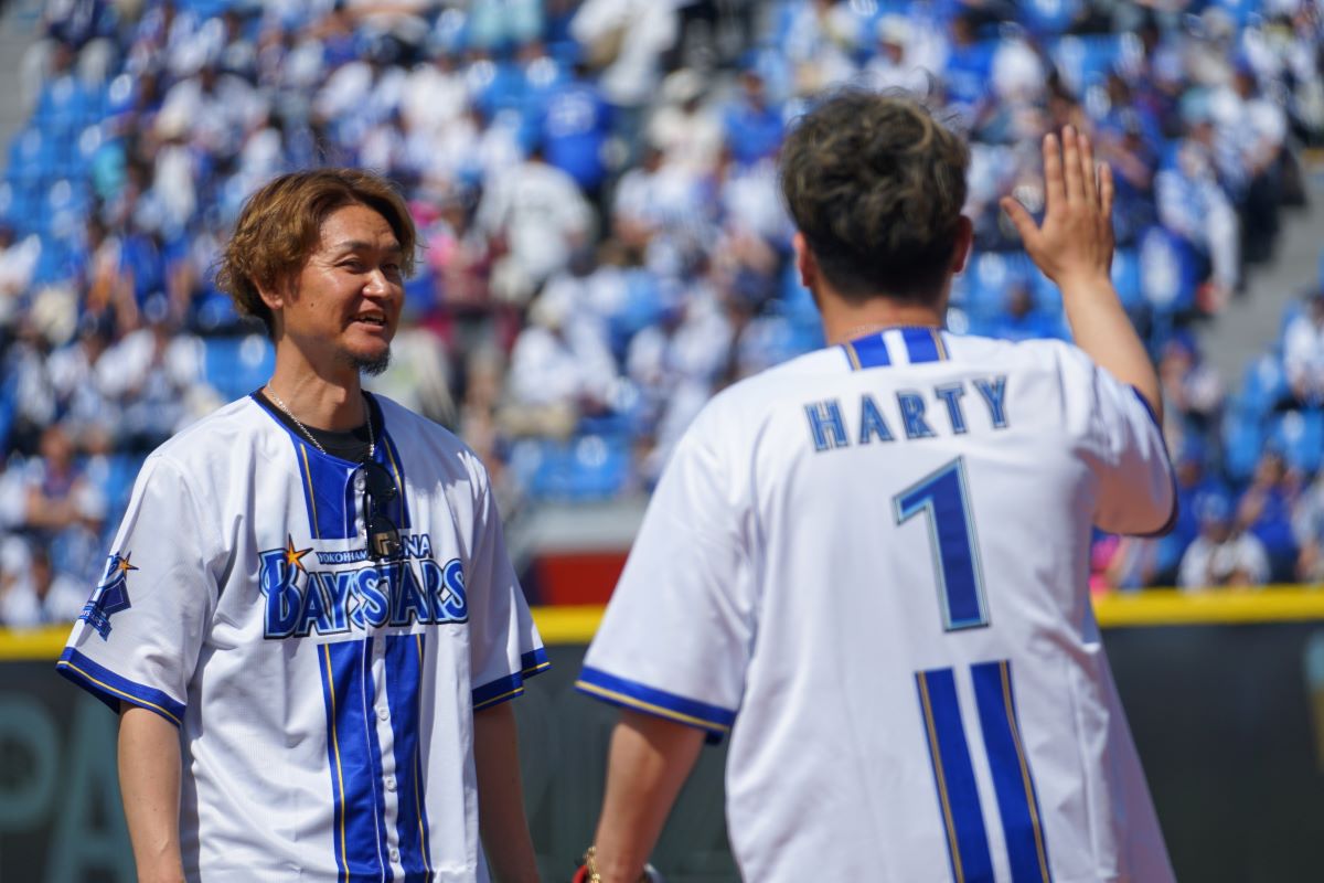 【写真20枚】「弟子の牧を」と指名した大和の投球は無情のワンバウンド　「100点中9点でした……」と本人も苦笑いのファーストピッチの様子を見る