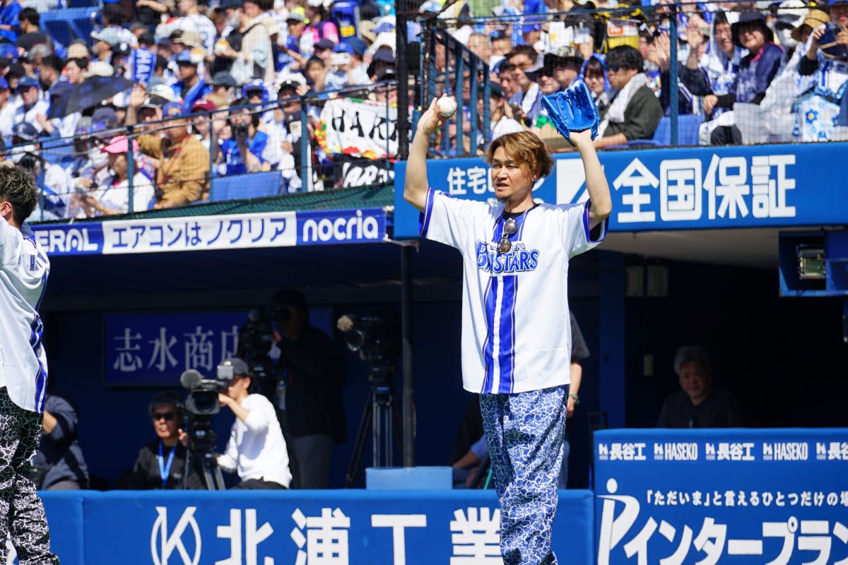 【写真20枚】「弟子の牧を」と指名した大和の投球は無情のワンバウンド　「100点中9点でした……」と本人も苦笑いのファーストピッチの様子を見る