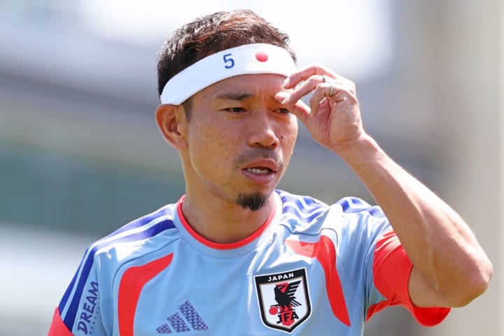 【現地発】5大会目の男が選んだ“最適なタイミング”　金髪→赤髪→ヘアバンド　長友佑都が新スタイルでチームを鼓舞「ここからもう一段二段、引き締められる感じがしてる」