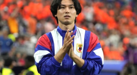 【現地発】吉田麻也や南野拓実が「みんなの汚れたスパイクを磨き、ユニホームを集め…」　ベテラン2人の“あり得ない”献身　結束高まる森保ジャパンは久保不在をどう乗り越えるか【W杯】