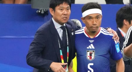 「ダークホースは本物だった」相手を“窒息”させる森保ジャパンの組織力に米メディアも感嘆　イサク、ギョケレシュを「消し去った」守備は“鬼門の4戦目”でも発揮されるか【W杯】
