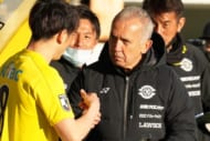 「日本は楽勝？　全くそうではない」重鎮ネルシーニョら“Jを知るブラジル人”が鳴らす警鐘　母国で響く楽観論に反発「気持ち良くさせてはいけない」【W杯】