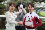「綺麗すぎてびびった 」競馬場に現れた41歳女優にくぎづけ…花柄ワンピで登場「相変わらず美しい」「まじで美人だった」
