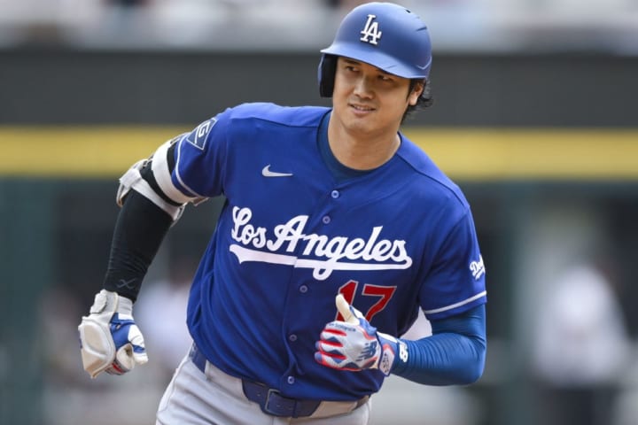 「向こう10年は彼にMVPをやれよ」大谷翔平、投打でMLB史上初の記録も…「当然だよね」ファンも納得