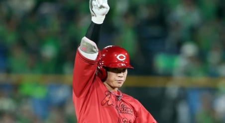 「欲しい球団は多いだろう」今オフFAの目玉となるか　圧巻の.324　佐藤輝明に次ぐ“2位”の広島28歳捕手に各球団ファンから熱視線「複数ポジションできるのはデカイ」
