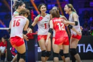 銅メダル獲得も…看過できない“自滅”のタイ戦　中国メディアが課題を指摘「波があまりにも大きかった」「サーブレシーブが崩れ、ミドルからの攻撃も機能不全に」