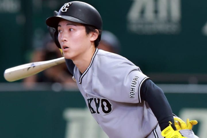 「ほんと、いい選手獲ったよな」　他球団ファンもうならせる巨人に現れた“安打製造機”　3安打3打点の暴れっぷり　好守も光る「今や巨人打線の顔でしょ」
