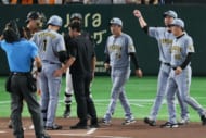 阪神・藤川監督、激高！西館から森下への死球で東京ドーム騒然　ベンチから一目散に飛び出し巨人ベンチに抗議　森下へは2試合連続