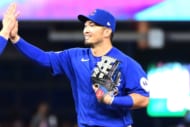 「セイヤをもっと評価すべきだ」鈴木誠也の好返球が「気持ちよすぎる」　勝ち越し阻止の“美技”にファン興奮「契約延長してくれ！」