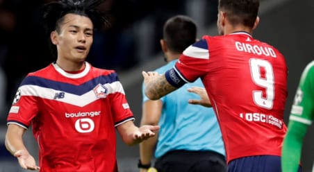 移籍後3戦2発と絶好調の舞台裏　“異国”で戦う日本代表FWを支えた39歳の元仏代表の存在を指揮官が証言「アヤセが馴染むのを大いに助けてくれた」