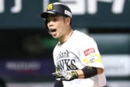 「やはり近ちゃん」「NPB最強打者」33歳で辿り着いた新境地　SB近藤健介が初の「3割30本100打点」へ　球界屈指の巧打者が示した進化にファン歓喜「最高すぎる」