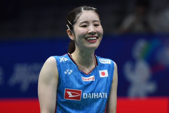 「肩出しすぎ」女子バドミントンメダリストの“ひと夏の報告”にファン注目「この笑顔が本当に大好き」
