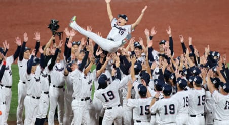 「またいつかゆっくり…」ヤクルト・石川雅規、引退セレモニーで“親友”への思いも　神宮のファンへ「また会いましょう」