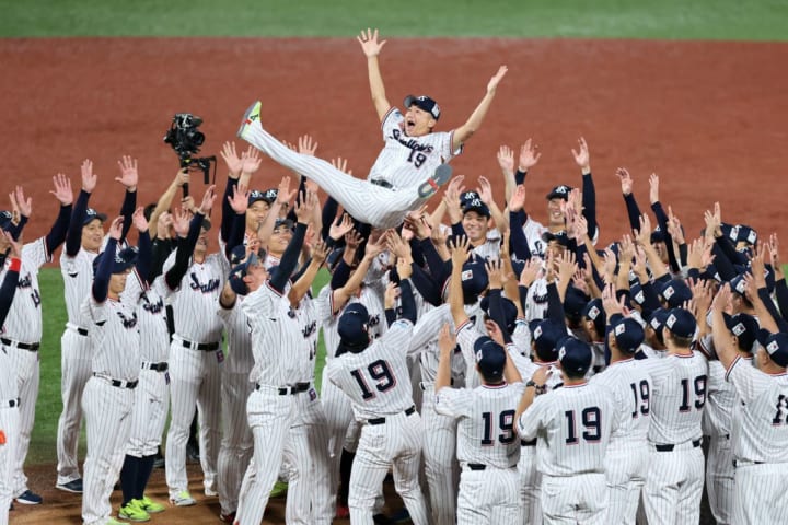 「またいつかゆっくり…」ヤクルト・石川雅規、引退セレモニーで“親友”への思いも　神宮のファンへ「また会いましょう」