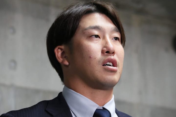 広島激震　小園海斗、矢野雅哉含む4選手に戦力外通告　昨年首位打者、WBC選出選手も含まれる“ゾンビたばこ事件”余波に「これは衝撃…」「本当にもったいない」
