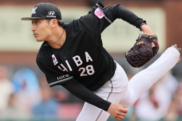 「他球団で絶対活躍できる」の声も…ロッテ22年“ドラ1右腕”が戦力外「意外だわ」「もうリリースとかこれマジ？」