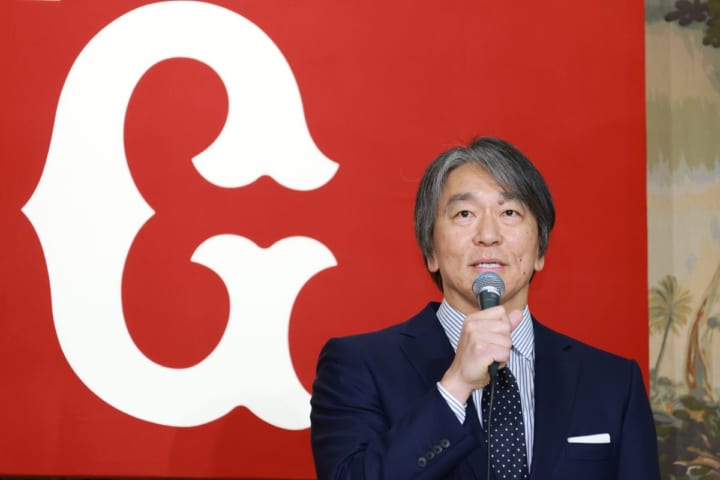 「松井監督、由伸ヘッド、上原ピッチャー、阿部バッテリーとかにならんかなぁ」待望の松井監督誕生で新生コーチ陣にもSNS注目　“オールスター”集結望む声も　「二岡打撃コーチも見たい」